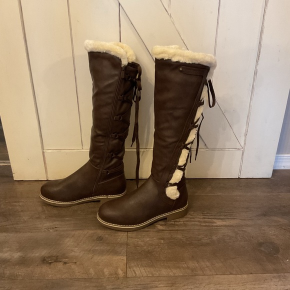 Women’s Dream Pairs boots - Picture 2 of 7
